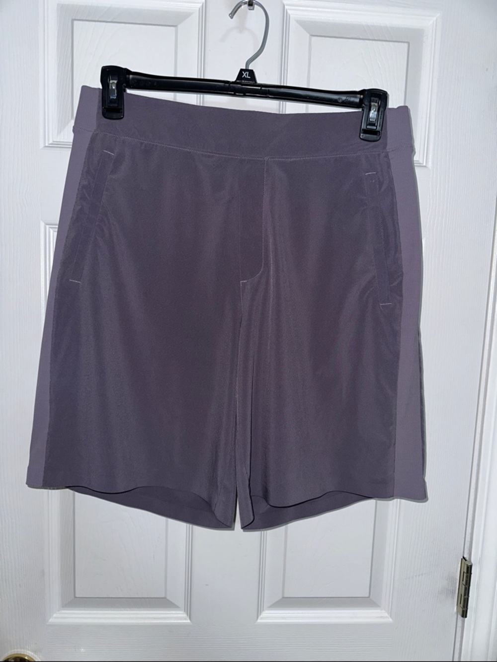 Athleta Brooklyn Bermuda Women’s Shorts - Dusk Violet Size  14 (9 inch inseam).